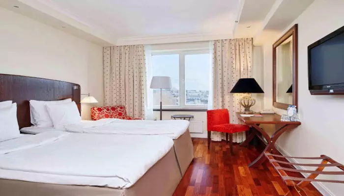 هتل کاسموس الیمپیا گاردن سنت پترزبورگ