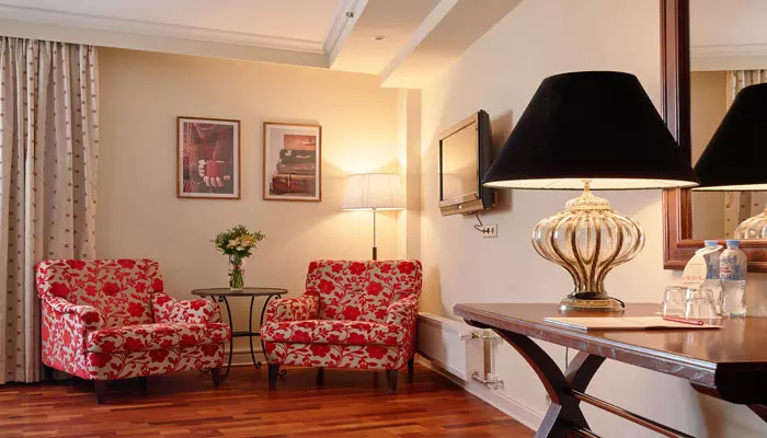 هتل کاسموس الیمپیا گاردن سنت پترزبورگ