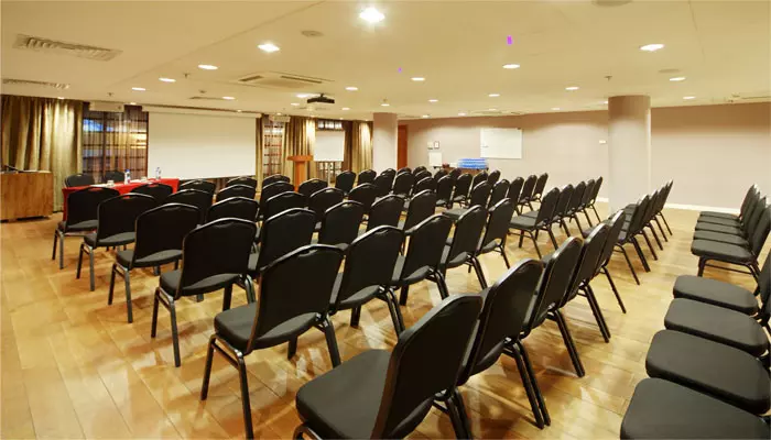 هتل کاسموس الیمپیا گاردن سنت پترزبورگ