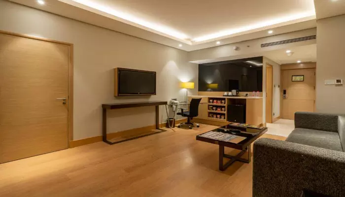 هتل هالیدی این ام جی رود آگرا