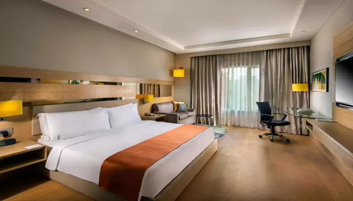 هتل هالیدی این ام جی رود آگرا