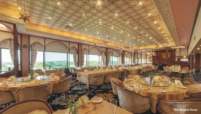 هتل حیات سنتریک کلارکس شیراز آگرا