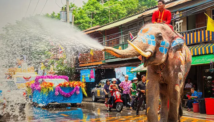 همه چیز درباره سونگکران، جشن آب تایلند