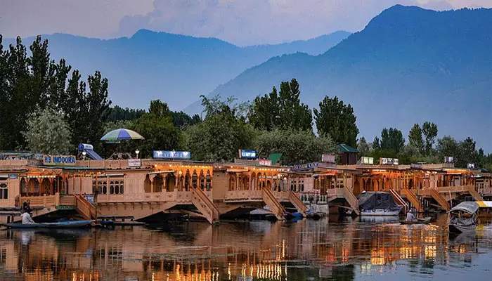 سرینگر، شهر خانه های قایقی هند