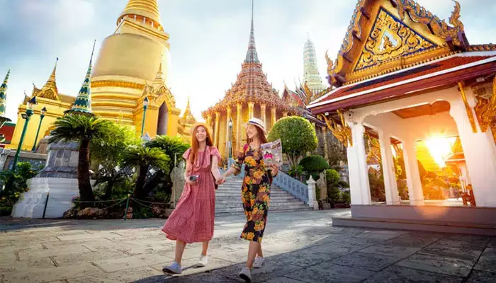 ۱۲ کاری که نباید در تایلند انجام دهید!